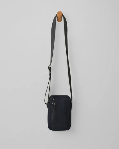 Vuori All Around Crossbody Black